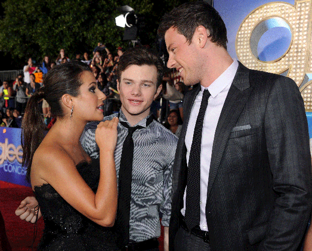 008-glee--g-3.gif 
