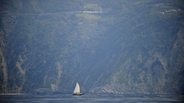 Italian_cliffs_103359055.jpg 
