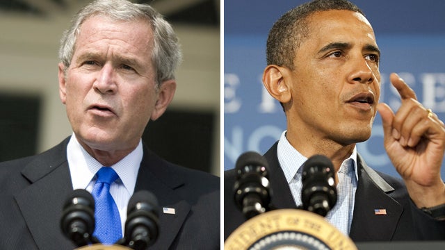 US President Barack Obama speaks during the rural economic forum at Northeast Iowa Community college in Peosta, Iowa, August 16, 2011, as US President Barack Obama arrives during his three-day bus tour in the Midwest centering on ways to grow the economy. 