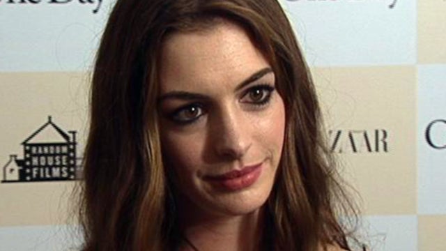 Anne Hathaway falls in love in "One Day" 