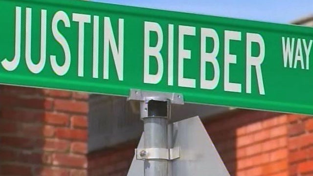 biebersign_819.jpg 