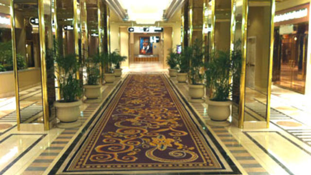resorts-lobby-empty-hanson.jpg 
