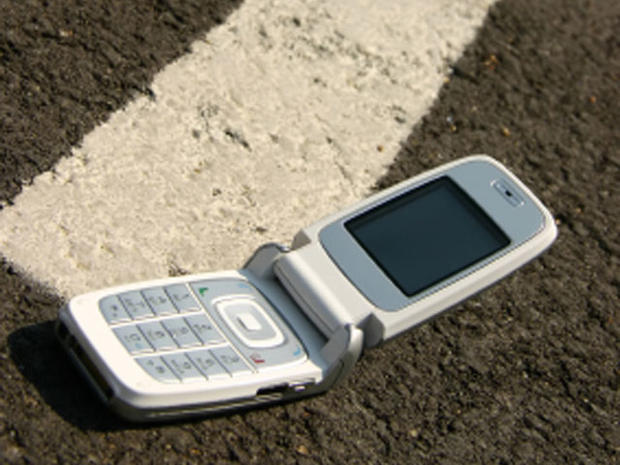 Top 10 worst places to lose your cell phone 