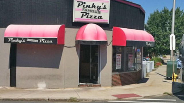 pinkyspizza.jpg 
