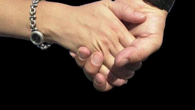 holding-hands.jpg 