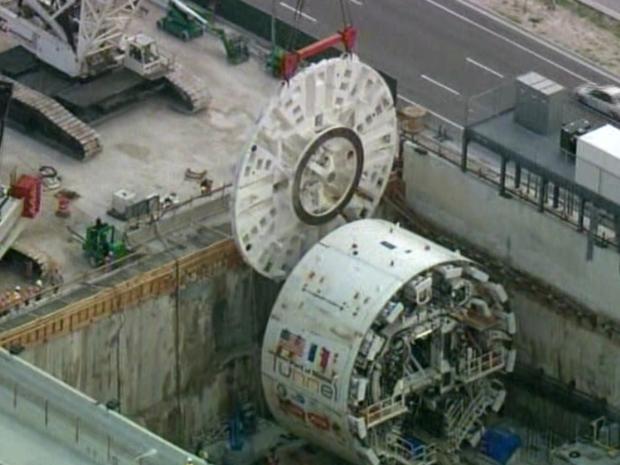 port-tunnel-boring-machine05.jpg 