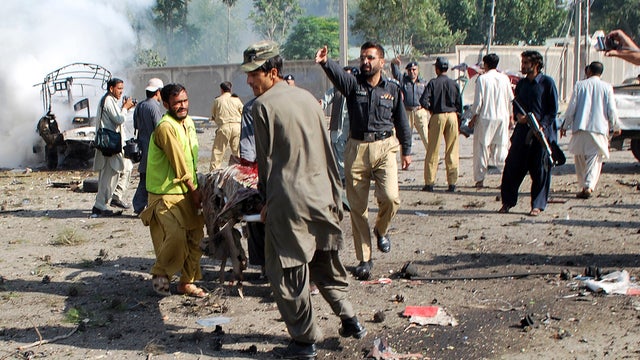 Rescuers at scene of Quetta suicide attack 