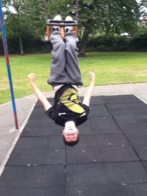 LOL-worthy "batman-ing" photos, it's the new "planking" 