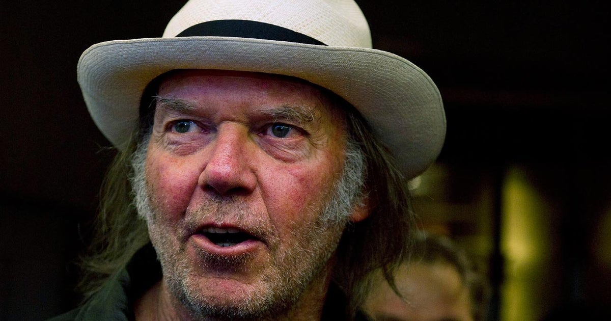 Neil Young writing a memoir - CBS News