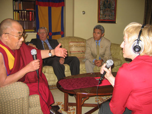 eleanor-with-the-dalai-lama-and-walter-mondale.jpg 