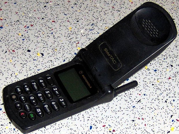 1996-Motorola_StarTAC.jpg