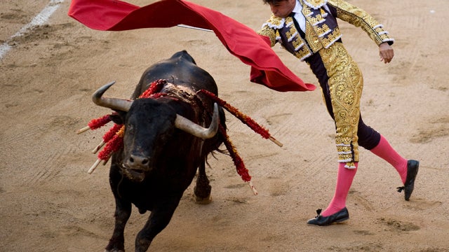 110626-Spain_bullfighting-117383531.jpg 