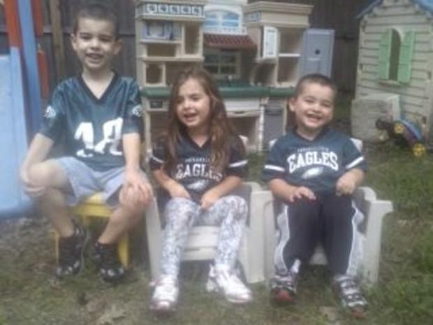 cousins-showing-off-their-eagles-pride-from-christine-sauers-of-gloucester-city.jpg 