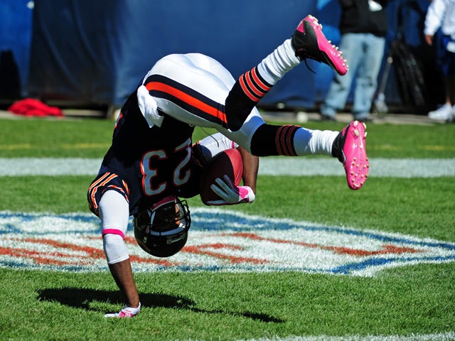 Devin Hester celebrates 