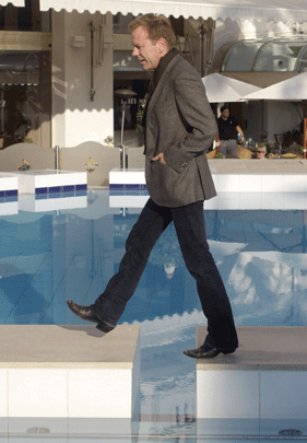 008-mipcom--kiefer.gif 
