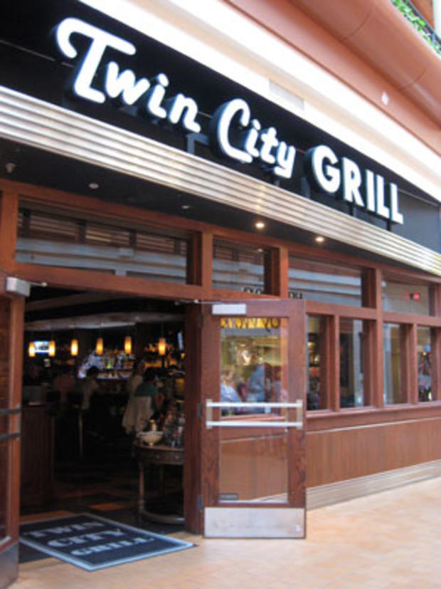 1/25 Food &amp; Drink - Twin City Grill - Ext 