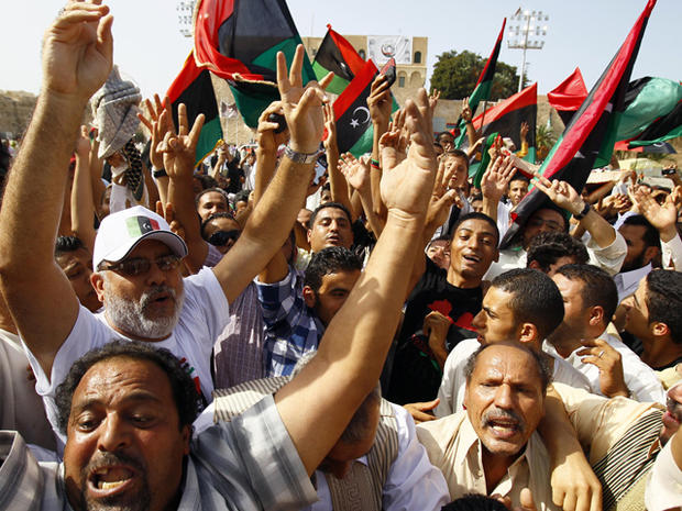 Libyan celebrate after the muslim prayers 