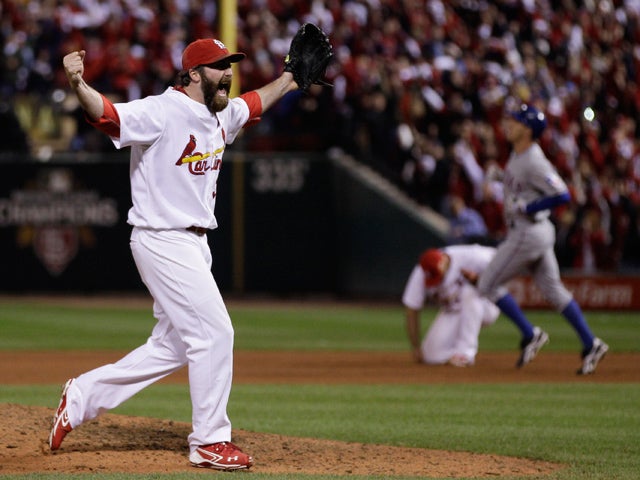 Jason Motte reacts after Texas Rangers' David Murphy flies out  