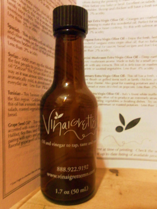 12/6 Shopping &amp; Style Vinaigrette Bottle 