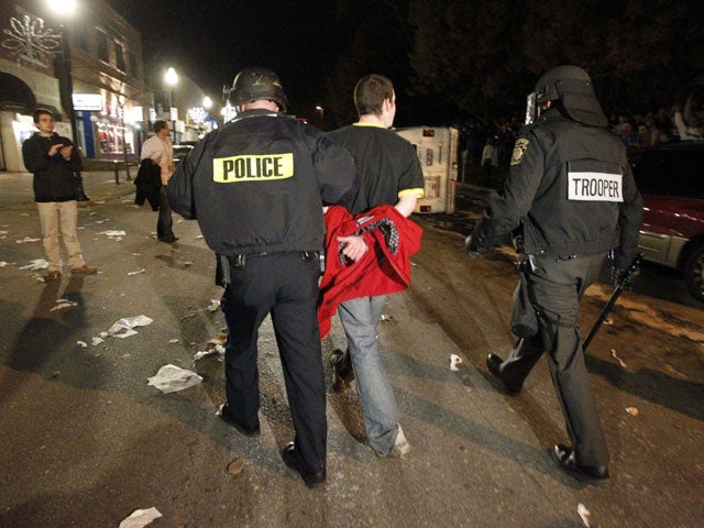 Penn State riots after Paterno's ousting