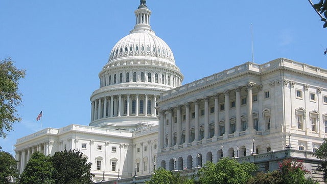 800px-Capitol_Building_Side2.jpg 
