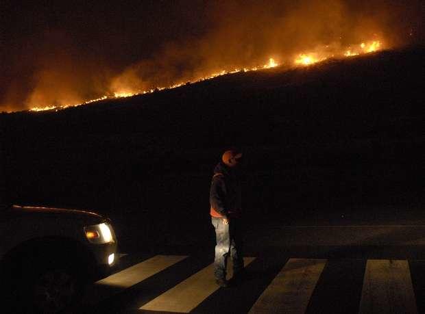 caughlin-fire-near-mccarran-at-manzanita.jpg 