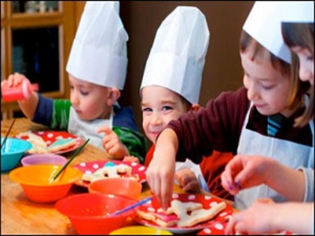 1/26/12- Family &amp; Pets- Top Kids Cooking &amp; Baking Classes - Children at a Cooking-Capers party 