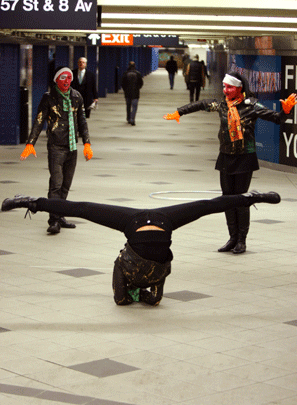 011-acrobat-v.gif 