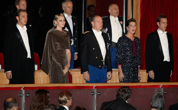 023-gala-box.gif 