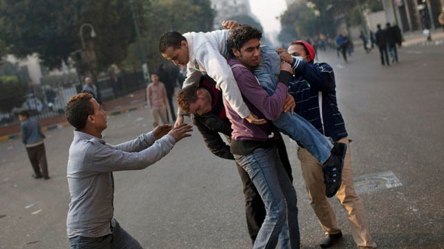 111126-Egypt_clash-AP11112614614.jpg 