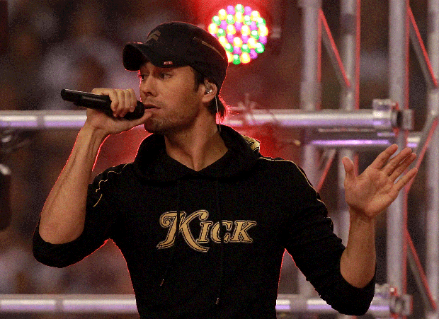 002-enrique.gif 