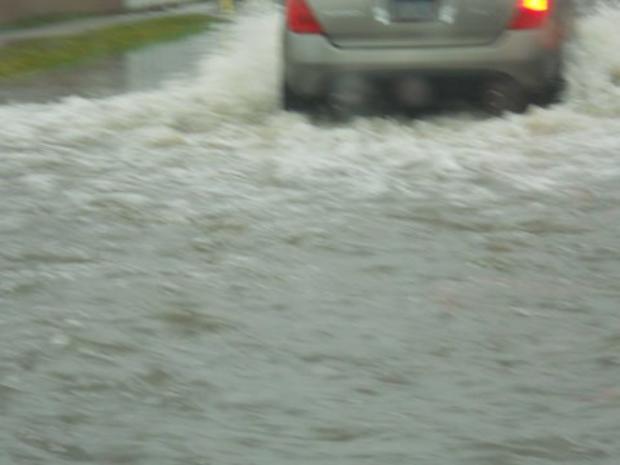 m-39-flooding-and-flooded-streets-near-outer-dr-m-39-11-29-11-004.jpg 