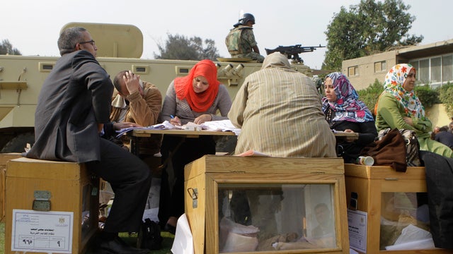 Egypt_vote_AP111130015535.jpg 