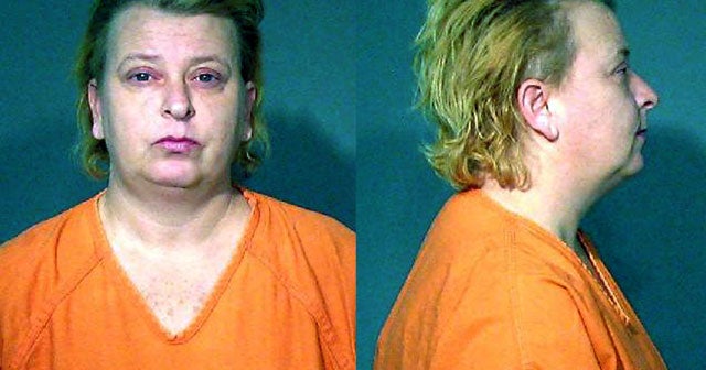 Slain woman found hidden under Christmas gifts - CBS News