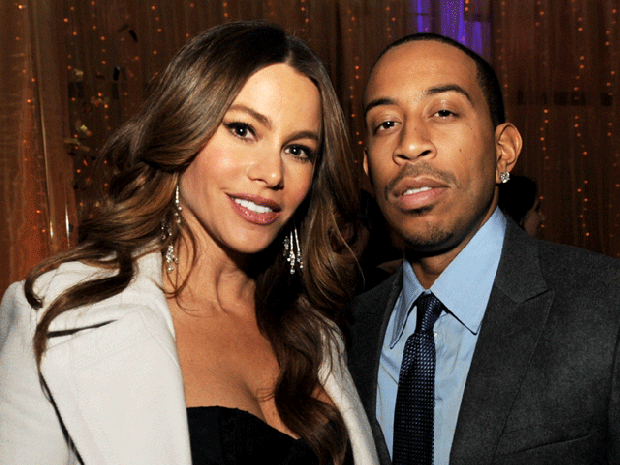 005-eve--luda-and--sofia.gif 