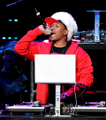 035-jingle-cannon.gif 
