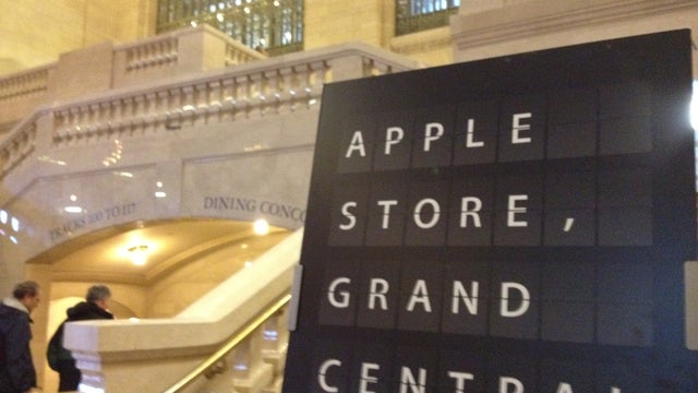 Grand_Central_Apple01.JPG 
