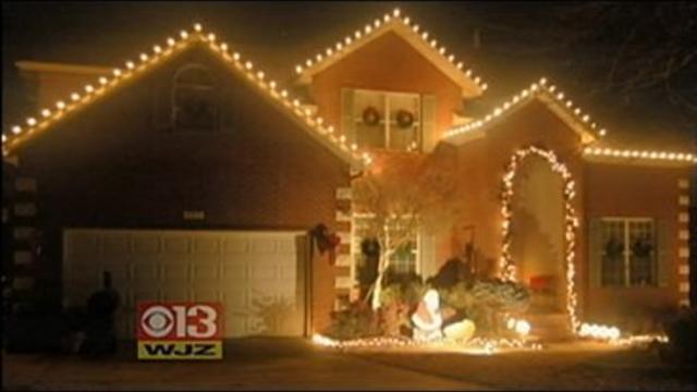 house-decorated-for-christmas.jpg 