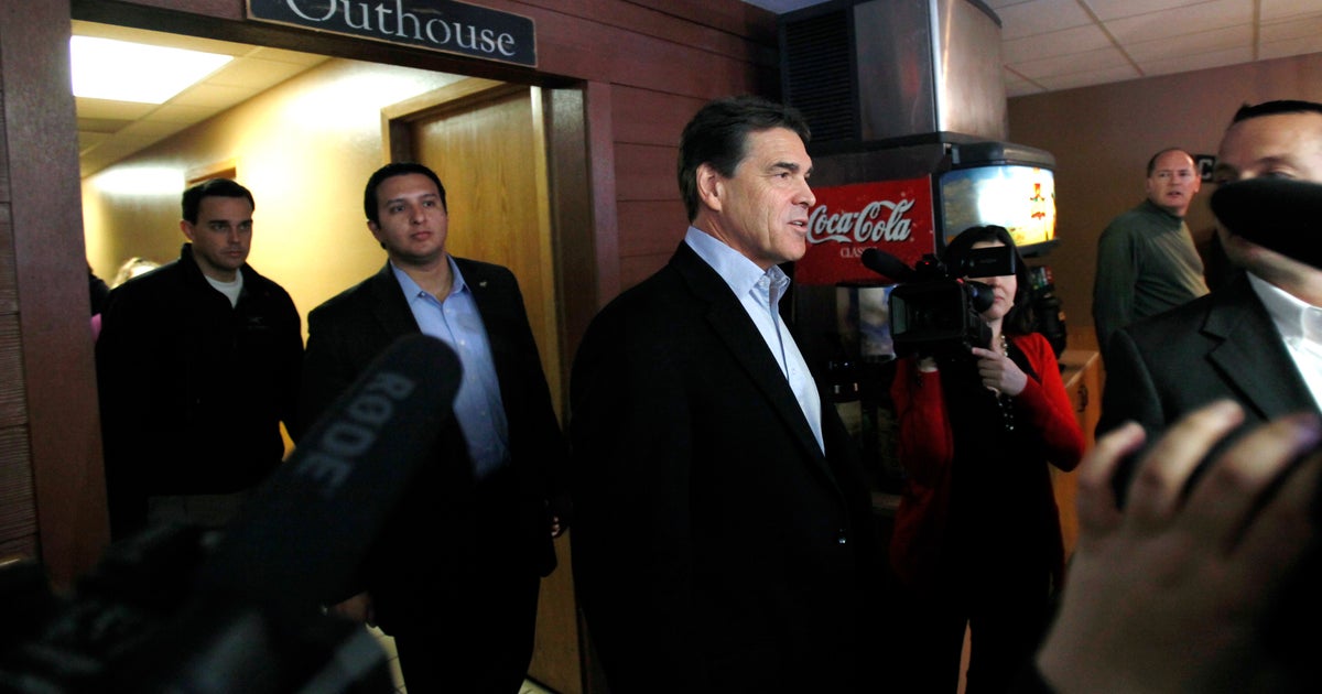 Perry campaign sues to get on Virginia ballot - CBS News
