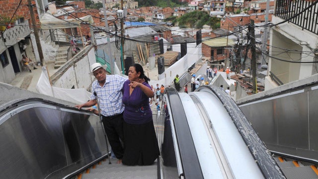 111226-Colombia_escalator-AP11122619048.jpg 