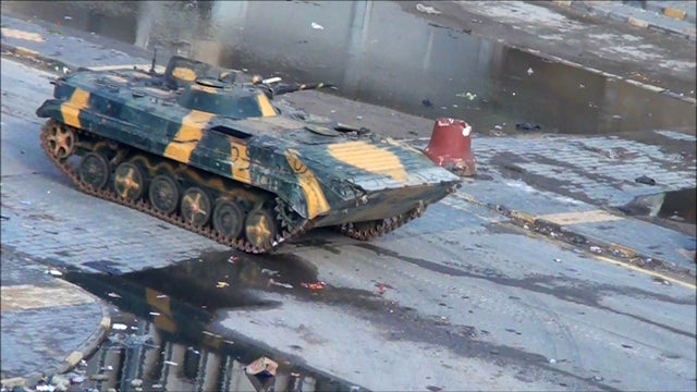 syria_homs_tank.JPG 