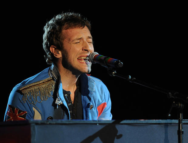 christ-martin-of-coldplay-photo-credit-should-read-robyn-beckafpgetty-images-2009.jpg 