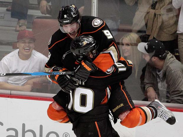 Bobby Ryan and teammate Corey Perry celebrate 