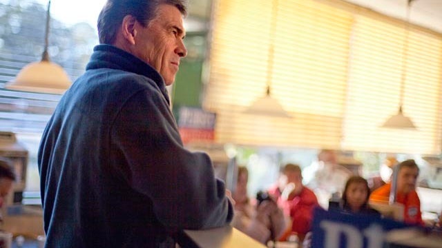 120113-Rick_Perry-AP120113126680.jpg 