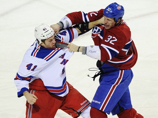Travis Moen fights with Stu Bickel  