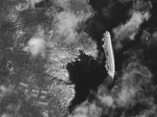 Costa Concordia aerial photo 