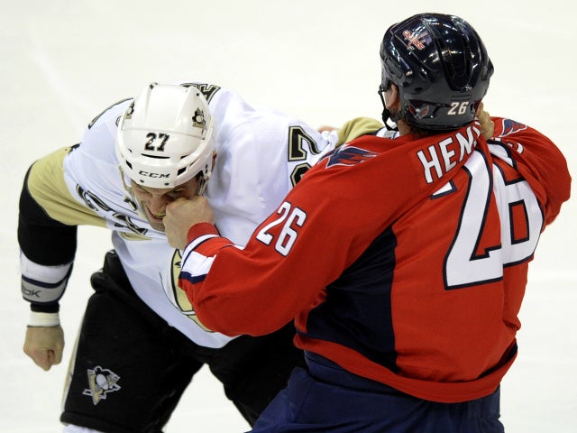 Matt Hendricks fights with Craig Adams 