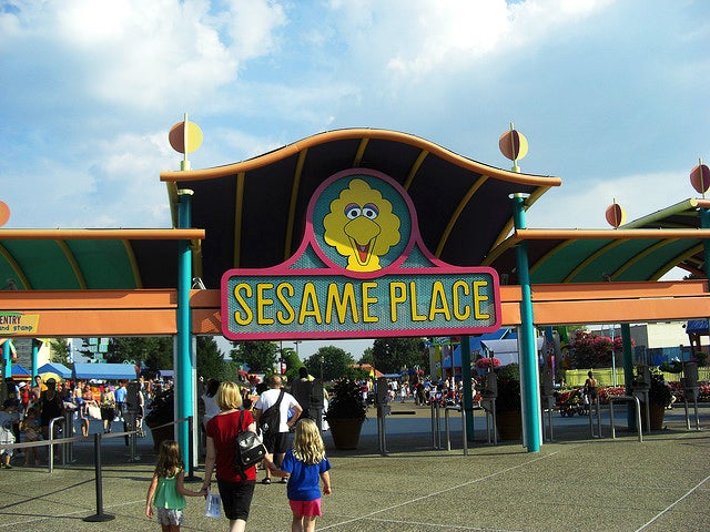 sesame place, theme park, sesame street 