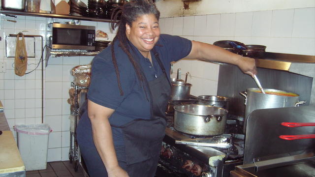 chef-cheryl-smith-cooking-in-her-kitchen-at-global-soul-restaurant-2.jpg 