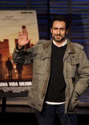 014-demiasn-AP120125068227.gif 